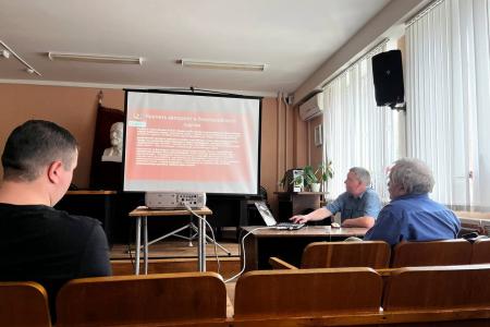 В Смоленске партийный актив обсудил Политический отчет Центрального Комитета XIX Съезду партии