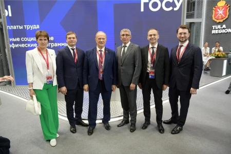Г.А. Зюганов: Европейские лидеры истерично пугают мир Россией, а никто не пугается