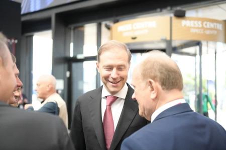 Г.А. Зюганов: Европейские лидеры истерично пугают мир Россией, а никто не пугается