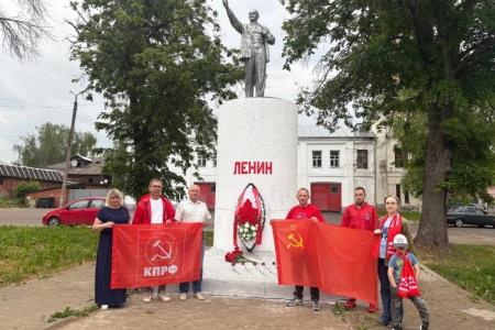 Ярославская область. В Тутаеве коммунисты отремонтировали памятник В.И. Ленину
