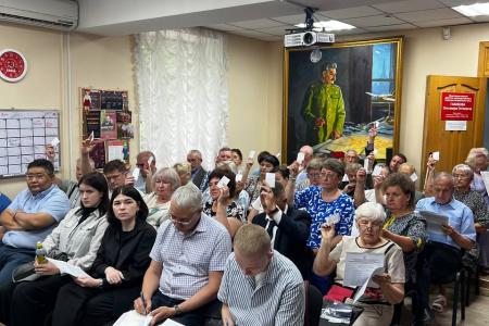 Приморские коммунисты обсудили политический доклад Центрального Комитета КПРФ XIX съезду партии