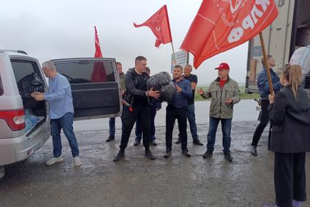 Коммунисты Новосибирска отправили гуманитарный конвой в зону СВО
