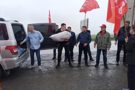 Коммунисты Новосибирска отправили гуманитарный конвой в зону СВО