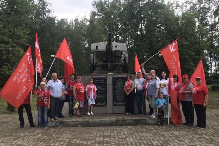 Коммунисты провели автопробег «Красные крылья Победы!» на юго-западе Брянской области
