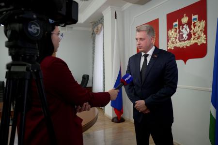 Александр Ивачёв сдал документы в Избирательную комиссию для регистрации кандидатом на пост Губернатора Свердловской области