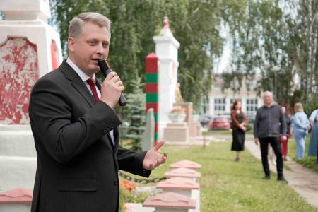 Свердловская область. В Белоярском при участии КПРФ открыли бюст маршалу Победы Г.К. Жукову