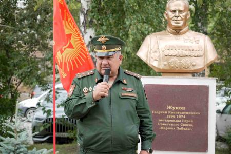 Свердловская область. В Белоярском при участии КПРФ открыли бюст маршалу Победы Г.К. Жукову