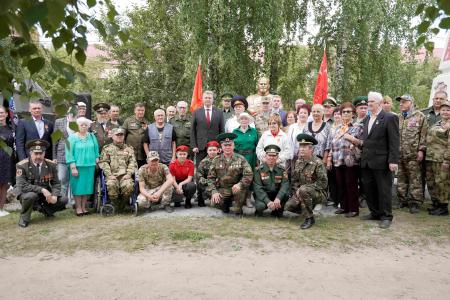 Свердловская область. В Белоярском при участии КПРФ открыли бюст маршалу Победы Г.К. Жукову