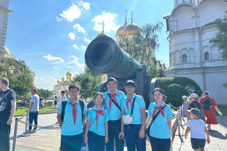 Пионеры из Вьетнама: Ханой - Иркутск - Москва