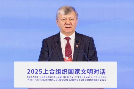 Дмитрий Новиков: Российские коммунисты дорожат дружбой народов Китая и России и деятельно её укрепляют