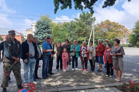 На Ставрополье коммунисты города Ипатово почтили память ветеранов боевых действий