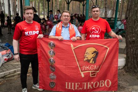 Коммунисты Подмосковья и Курской области передали гуманитарную помощь бойцам и детям в зоне приграничья
