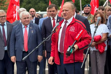 140-й гуманитарный конвой КПРФ ушел из подмосковных «Снегирей»