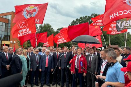 140-й гуманитарный конвой КПРФ ушел из подмосковных «Снегирей»