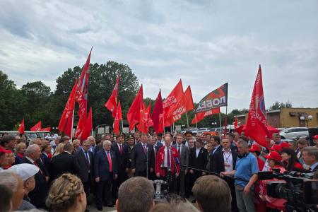 140-й гуманитарный конвой КПРФ ушел из подмосковных «Снегирей»