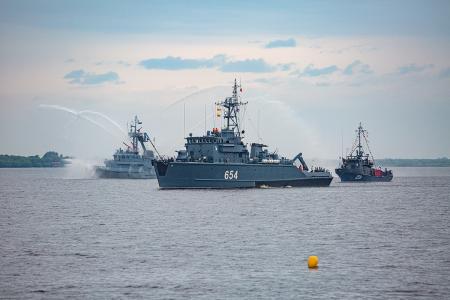 Роман Лябихов поздравил земляков с Днём Северодвинска и Днём ВМФ