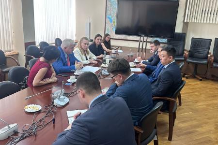 К.К.Тайсаев, М.В.Дробот, М.Н.Прусакова и члены депутатской группы дружбы с КНДР провели встречу с представителями Посольства Северной Кореи в Москве