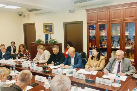 Анастасия Удальцова провела очередное заседание Рабочей группы по вопросам адаптации и интеграции мигрантов