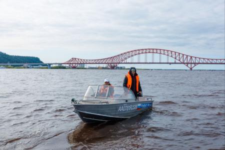 Член ЦК КПРФ Марат Музаев успешно преодолел 30 км в ультра-марафонском заплыве в Ханты-Мансийске