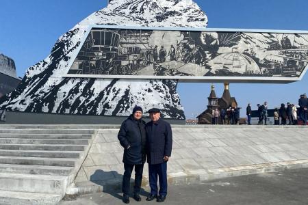 Поздравление Николая Харитонова с 90-летием Норильска