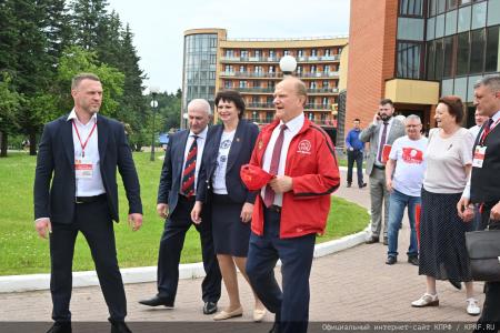 140-й гуманитарный конвой КПРФ ушел из подмосковных «Снегирей»