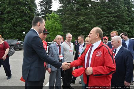 140-й гуманитарный конвой КПРФ ушел из подмосковных «Снегирей»