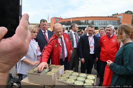 140-й гуманитарный конвой КПРФ ушел из подмосковных «Снегирей»
