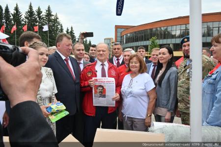 140-й гуманитарный конвой КПРФ ушел из подмосковных «Снегирей»