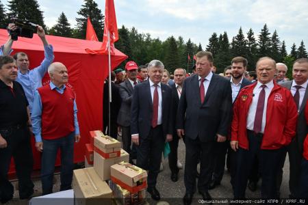 140-й гуманитарный конвой КПРФ ушел из подмосковных «Снегирей»