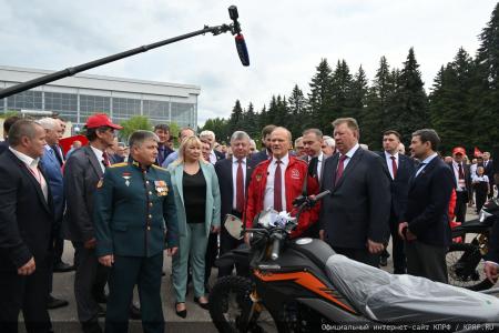 140-й гуманитарный конвой КПРФ ушел из подмосковных «Снегирей»