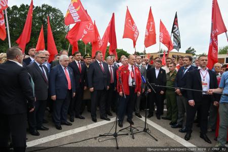 140-й гуманитарный конвой КПРФ ушел из подмосковных «Снегирей»