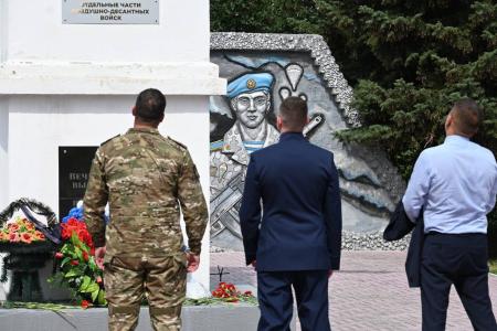 В Рязанском гвардейском высшем воздушно-десантном командном училище имени генерала армии Маргелова состоялось торжественное открытие фотовыставки «Герои Гостомеля»