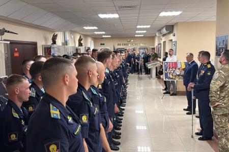 В Рязанском гвардейском высшем воздушно-десантном командном училище имени генерала армии Маргелова состоялось торжественное открытие фотовыставки «Герои Гостомеля»