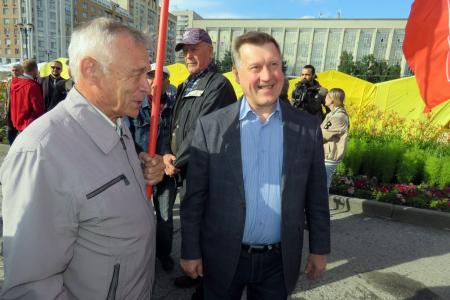 Акция протеста в Новосибирске: КПРФ требует остановить рост цен
