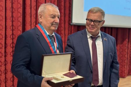 Руководитель фракции КПРФ в Мособлдуме Александр Наумов принял участие в международном форуме «Дни сада в Бирюлево»