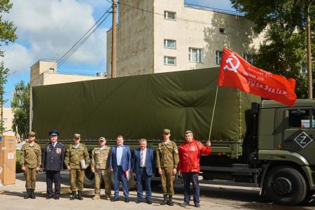 Нижегородские коммунисты доставили гуманитарную помощь разведчикам
