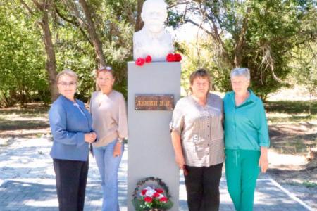 Депутаты-коммунисты Ольга Алимова и Ольга Лубкова посетили Озинский район Саратовской области