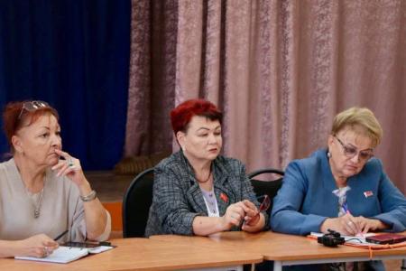В рамках рабочего визита в Дергачевский район Саратовской области Ольга Алимова провела встречу с местными жителями