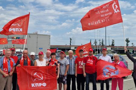 "Красные крылья Победы": Рязанские коммунисты поддержали ВС РФ и ВДВ в рамках Всероссийского автопробега