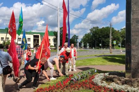 Псковская область. Красные крылья Победы в День десантников