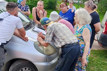 Новгородская область. В рамках Народного референдума идёт сбор подписей с требованиями к власти