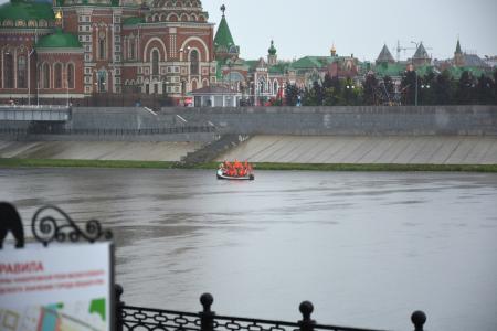 Красная регата украсила День рождения Йошкар-Олы алыми знаменами