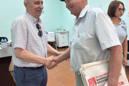 Краснодарский край. Коммунист-депутат Госдумы Н.И. Осадчий встретился с активом Северского райкома КПРФ