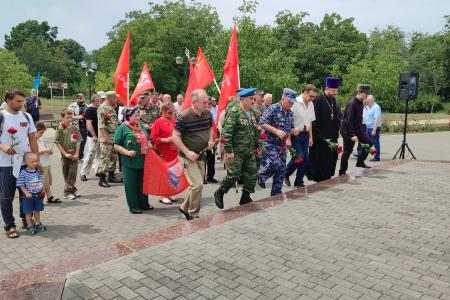 Кабардино-Балкария: Коммунисты Чегемского местного отделения КПРФ провели автопробег "Красные крылья Победы"