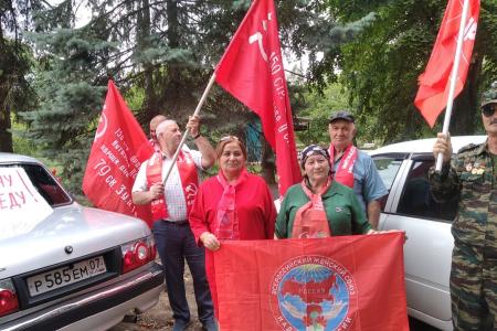 Кабардино-Балкария: Коммунисты Чегемского местного отделения КПРФ провели автопробег "Красные крылья Победы"