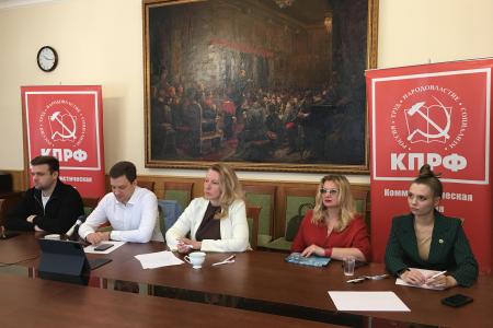 Кандидатов КПРФ подготовили к старту агитационного периода в избирательных кампаниях