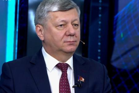 Дмитрий Новиков на Первом канале о «картонной» украинской демократии и месте Трампа в политическом казино Запада