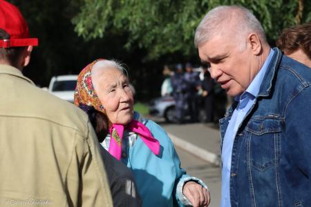 В Омске продолжается акция «красная палатка»