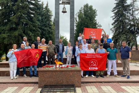 Подмосковные коммунисты продолжают автопробег «Красные крылья Победы» в регионе