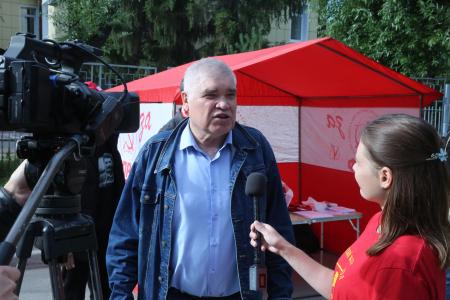 В Омске продолжается акция «красная палатка»